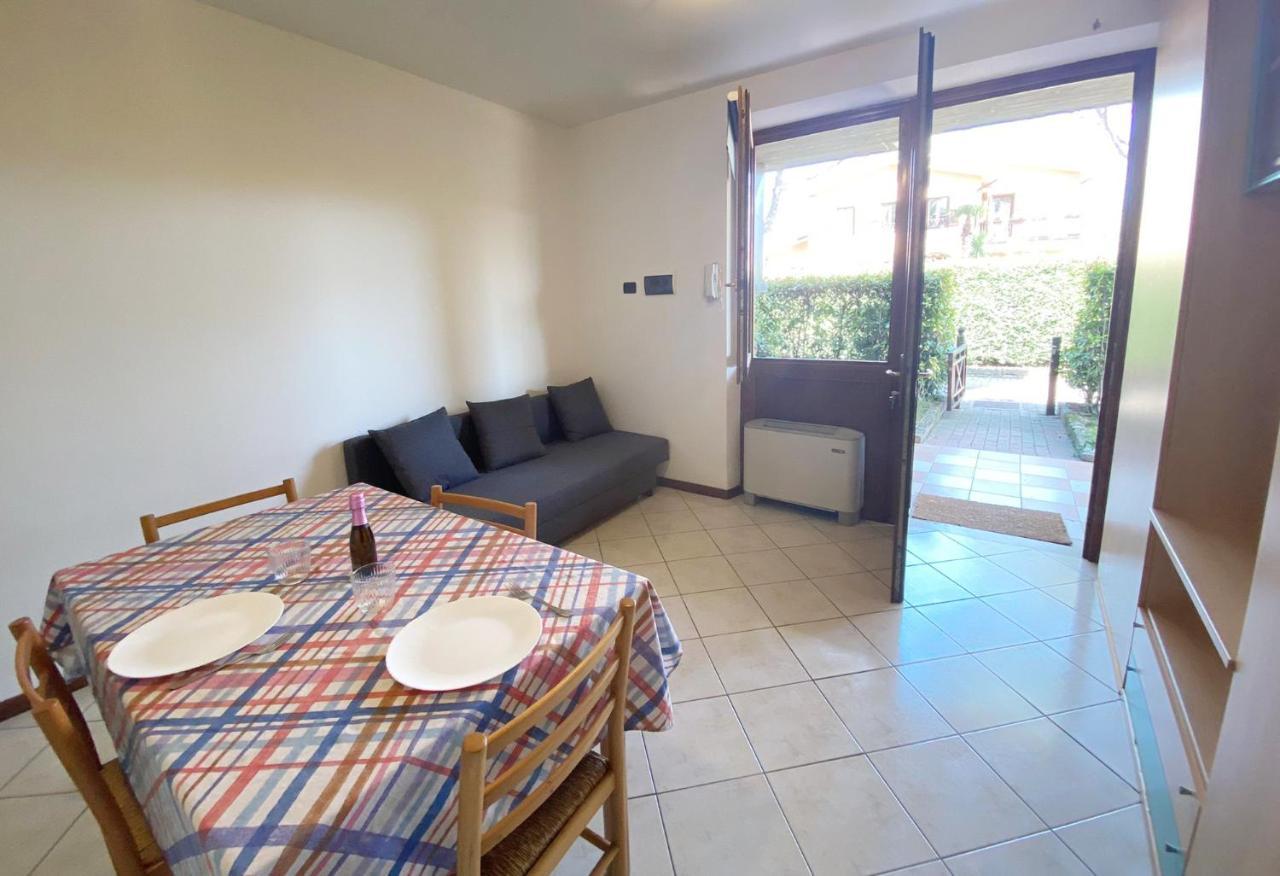 Apartment With Garden And Grill - Green Residence Sirmione 데센자노델가르다 외부 사진