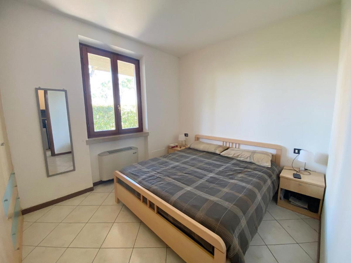 Apartment With Garden And Grill - Green Residence Sirmione 데센자노델가르다 외부 사진