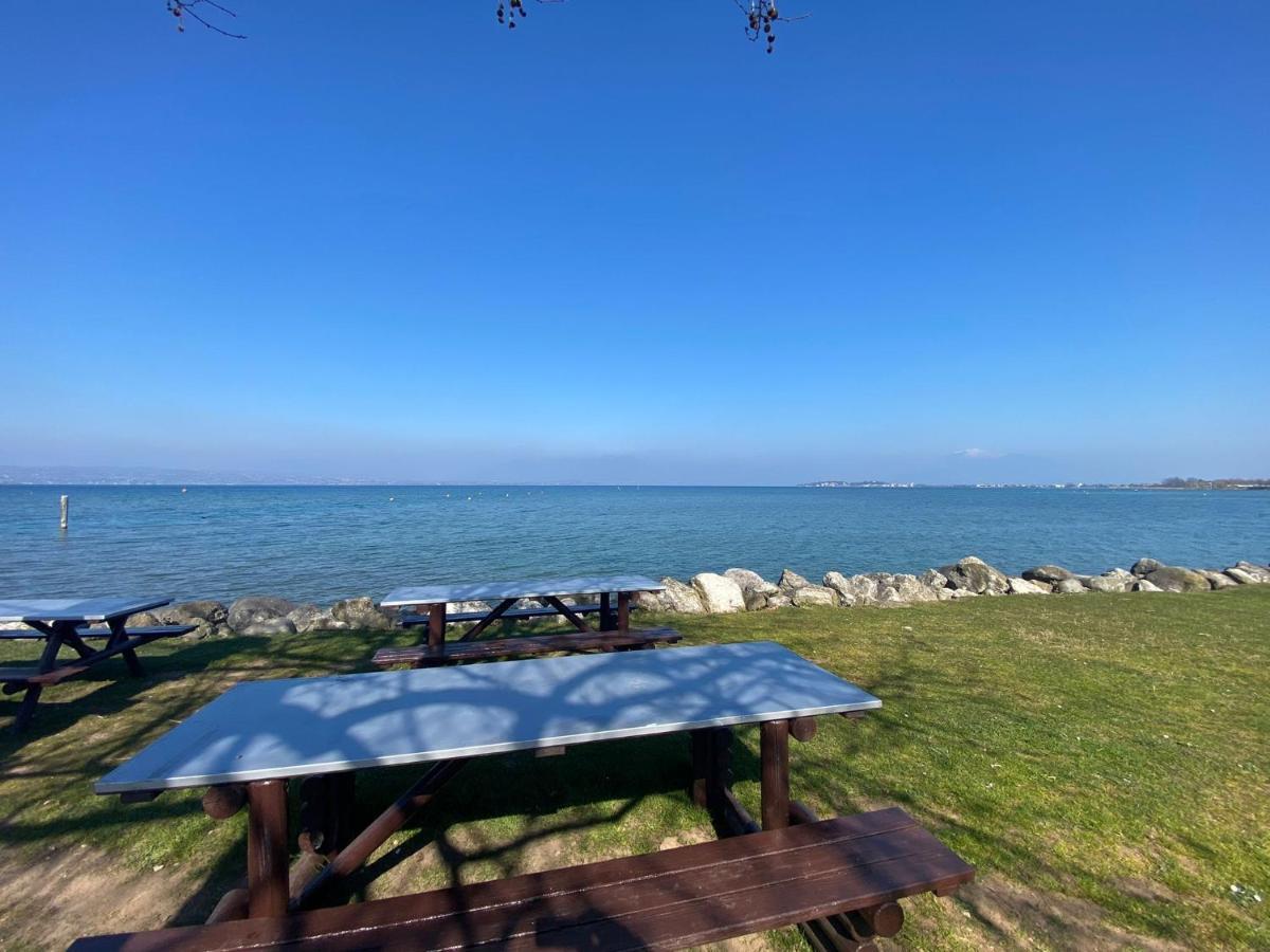 Apartment With Garden And Grill - Green Residence Sirmione 데센자노델가르다 외부 사진