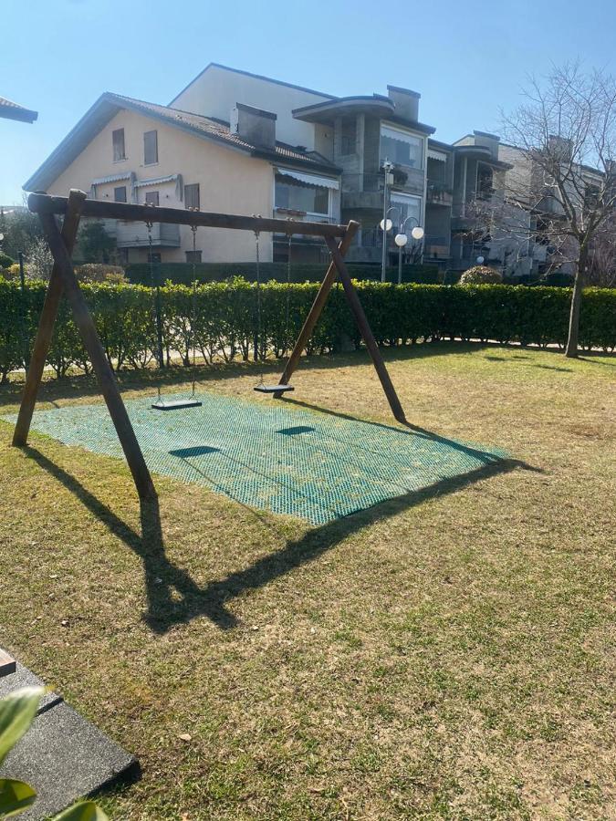 Apartment With Garden And Grill - Green Residence Sirmione 데센자노델가르다 외부 사진